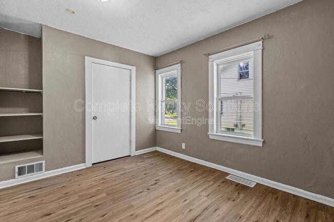 Building Photo - 2724 Pasteur Ave