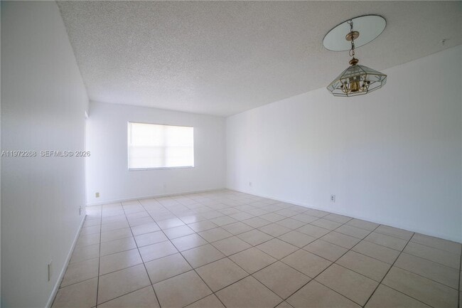 Building Photo - 4394 NW 9th Ave