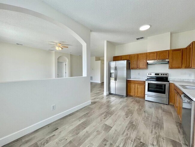 Building Photo - 18417 Meadow Blossom Ln
