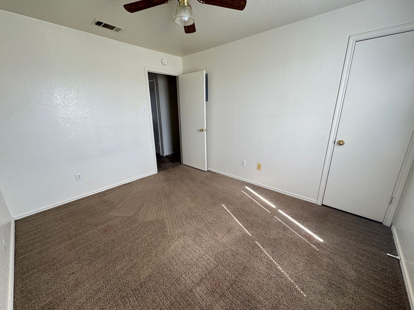 Building Photo - 1904 Windward Dr