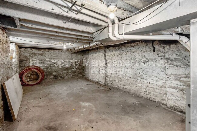 Building Photo - 483 S Champion Ave