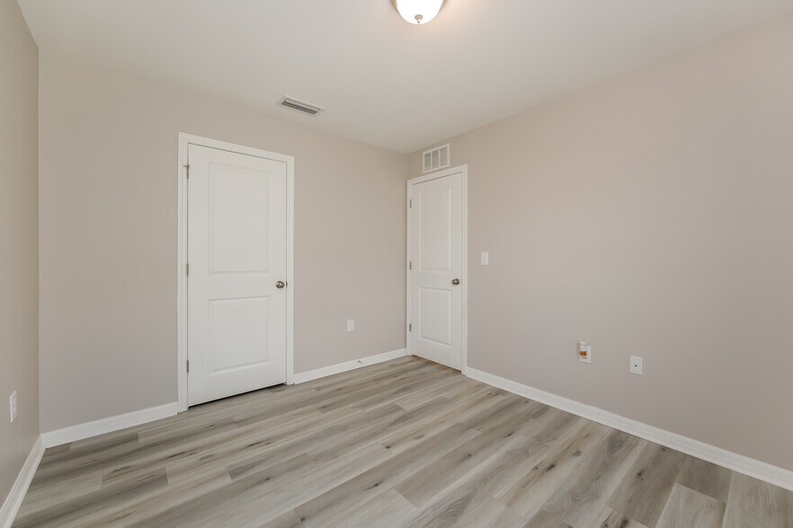 Building Photo - 9077 Aegean Cir