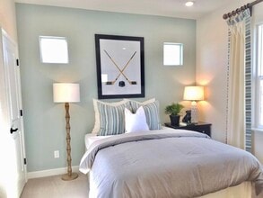 Building Photo - 8877 Monroe Dr