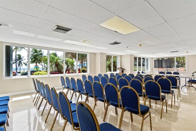 Building Photo - 111 N Pompano Beach Blvd