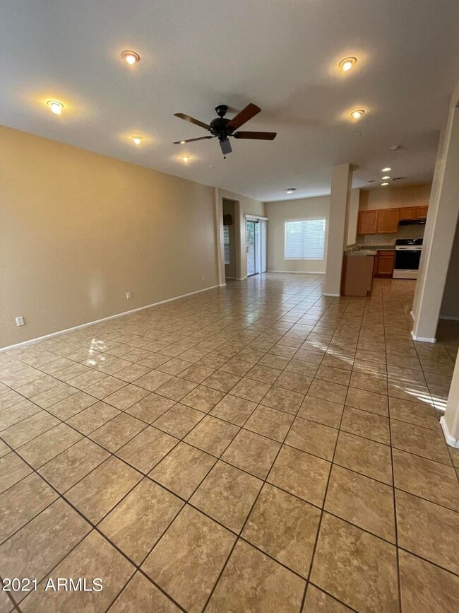 Building Photo - 2560 W Preserve Way
