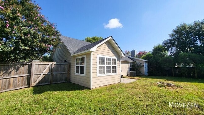 Building Photo - 2406 Sapling Cir