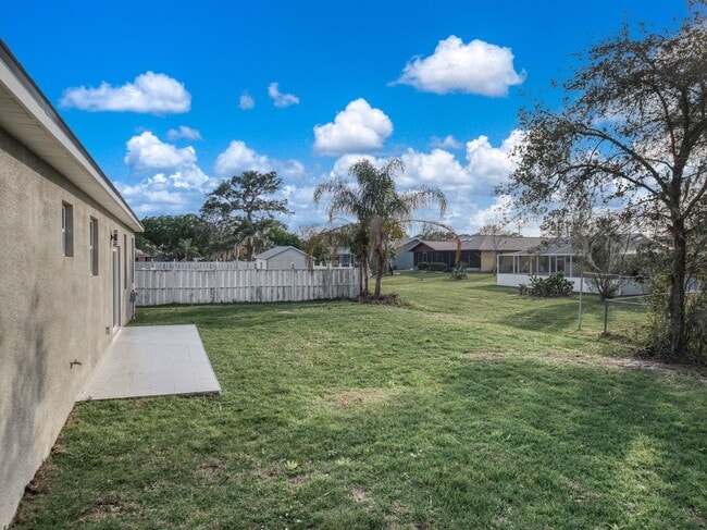 Building Photo - 3 Bedroom Home Located In The Sun N Lake Golf Community