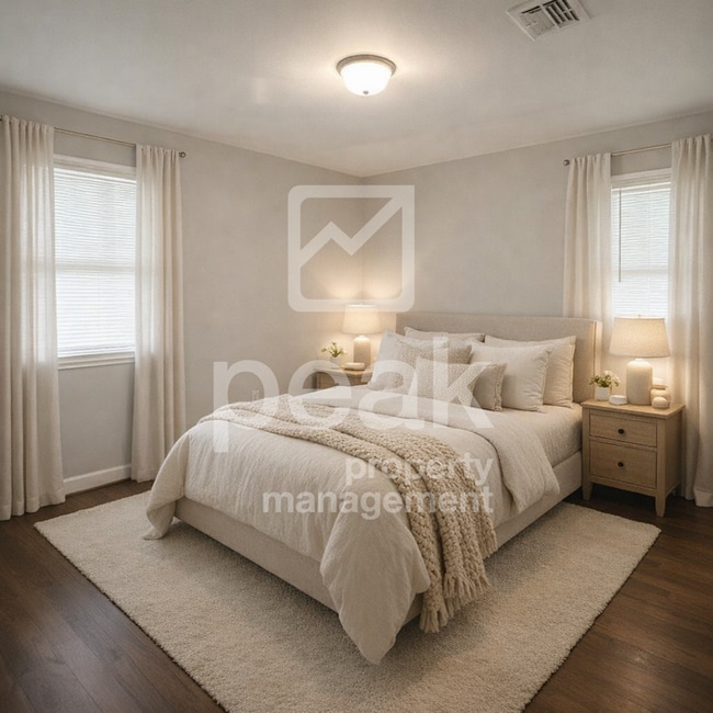 Building Photo - $1,150! 3Bed/ 1.5 Bath House! Apply by 3/5 to get half off your first month.