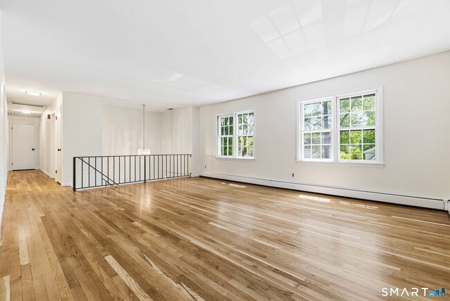 Building Photo - 15 Lancer Rd