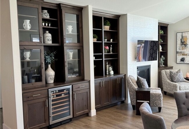 Building Photo - 8215 205th Ave E