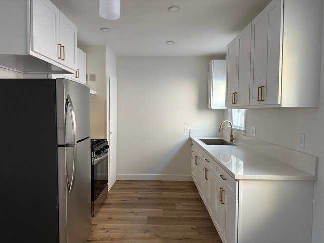 Building Photo - 415 S Main St