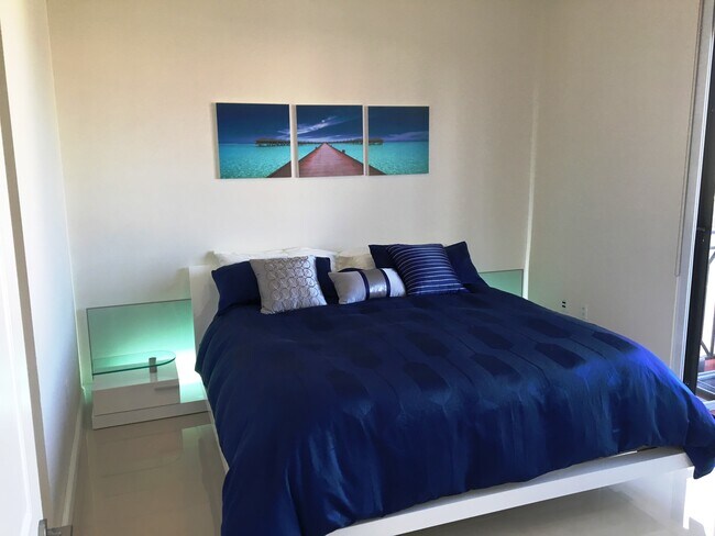 Building Photo - 1805 Ponce de Leon Blvd