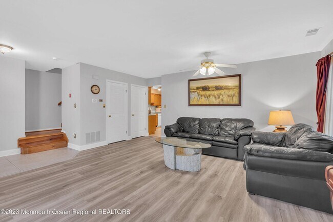 Primary Photo - 1125 Roseberry Ct
