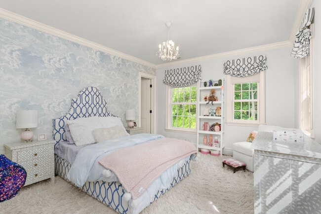 Building Photo - 141 W Norwalk Rd