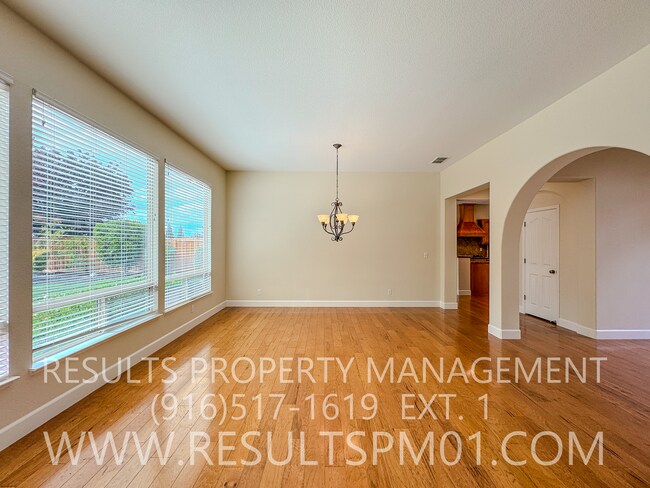 Building Photo - Luxury Whitney Oaks Retreat – Private Gated Community in Rocklin