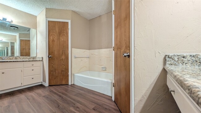 Building Photo - 429 Headlee St