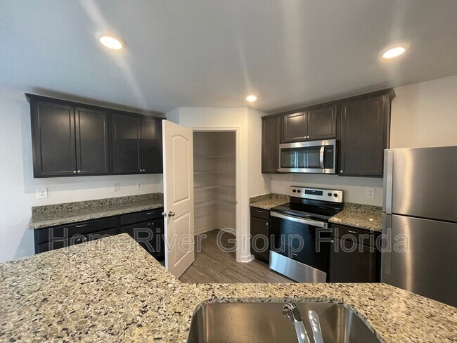 Building Photo - 3564 Brewster Rd