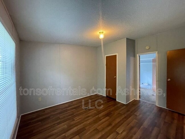Building Photo - 132 Josiah Ln