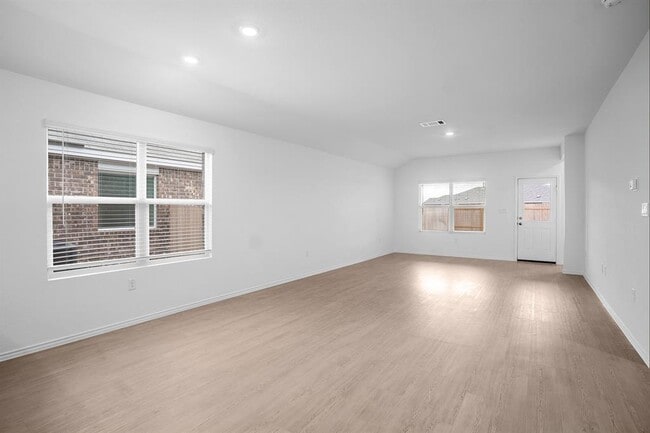 Building Photo - 113 Imola St