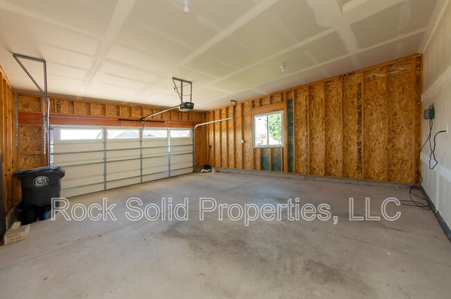 Building Photo - 1308 Rabbit Brush Trl