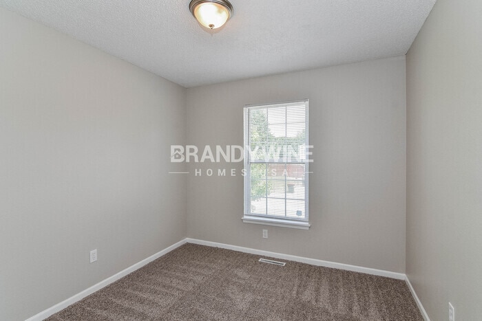 Building Photo - 1501 Allendale Dr