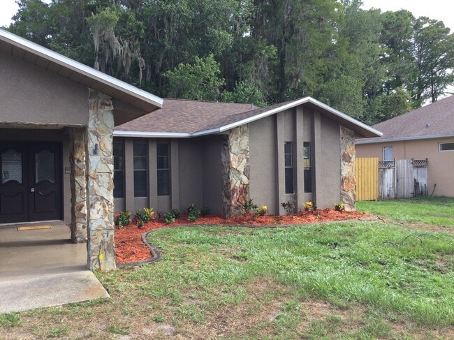 Building Photo - 13138 Misty Ln