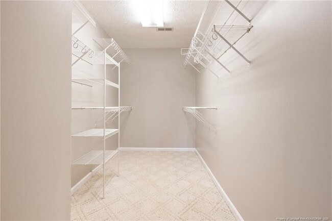 Building Photo - 789 Daphne Ln