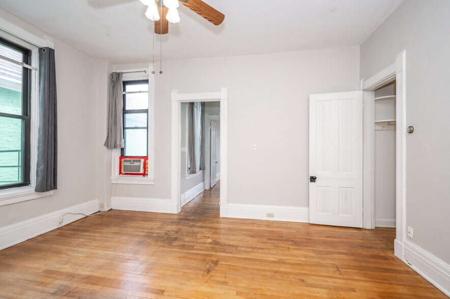 Building Photo - 120 Lyon St