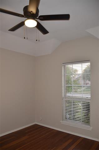 Building Photo - 4722 Park Bend Dr