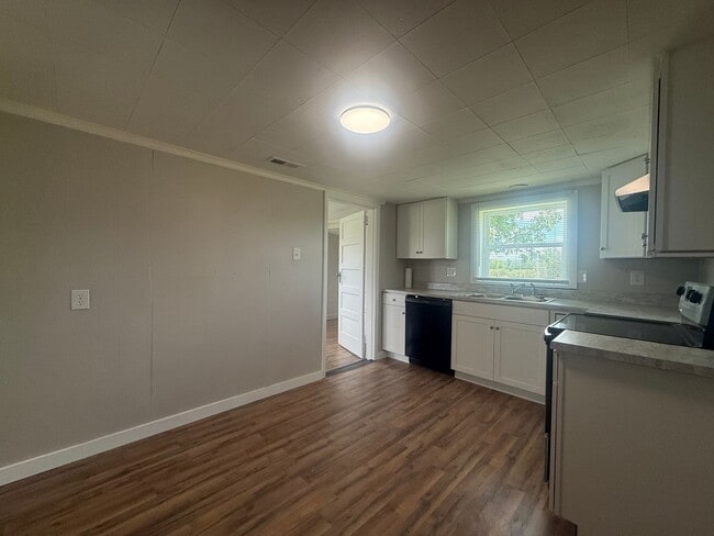 Building Photo - 3 Bedroom 1 Bathroom Home in Greene County, TN