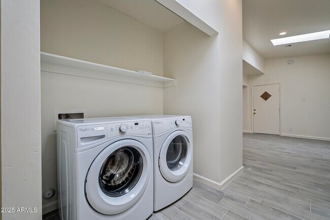 Building Photo - 2028 S College Ave