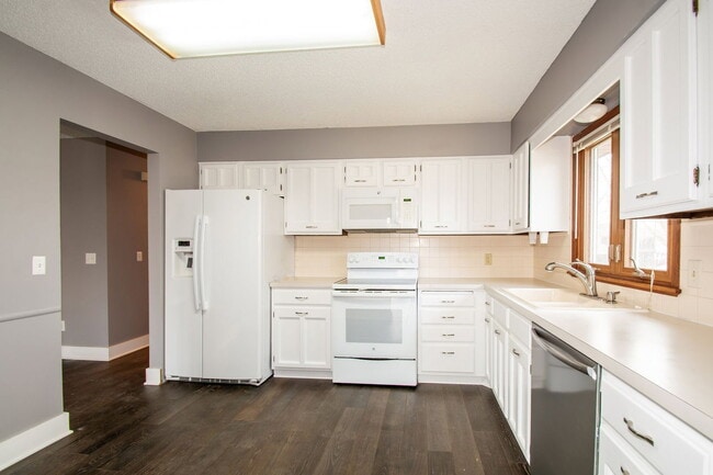 Building Photo - 14508 95th Ave N