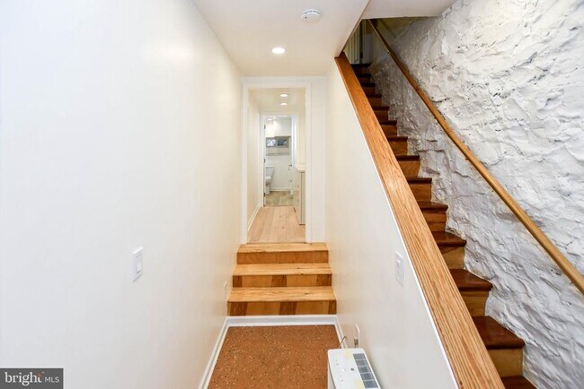 Building Photo - 2509 Christian St