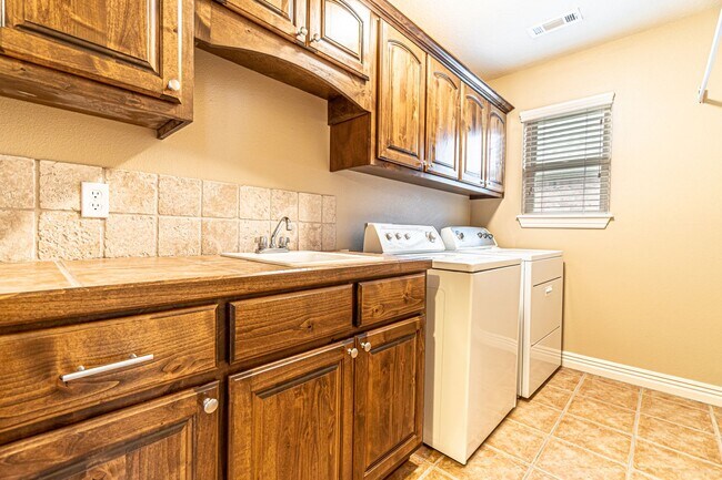 Building Photo - Cozy Centerton Home for Lease!