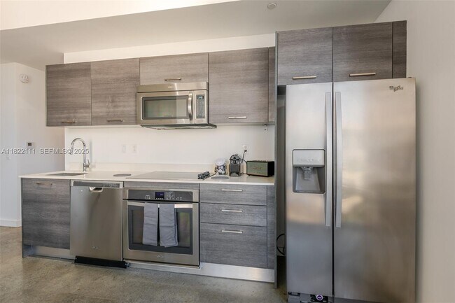 Building Photo - 151 SE 1st St