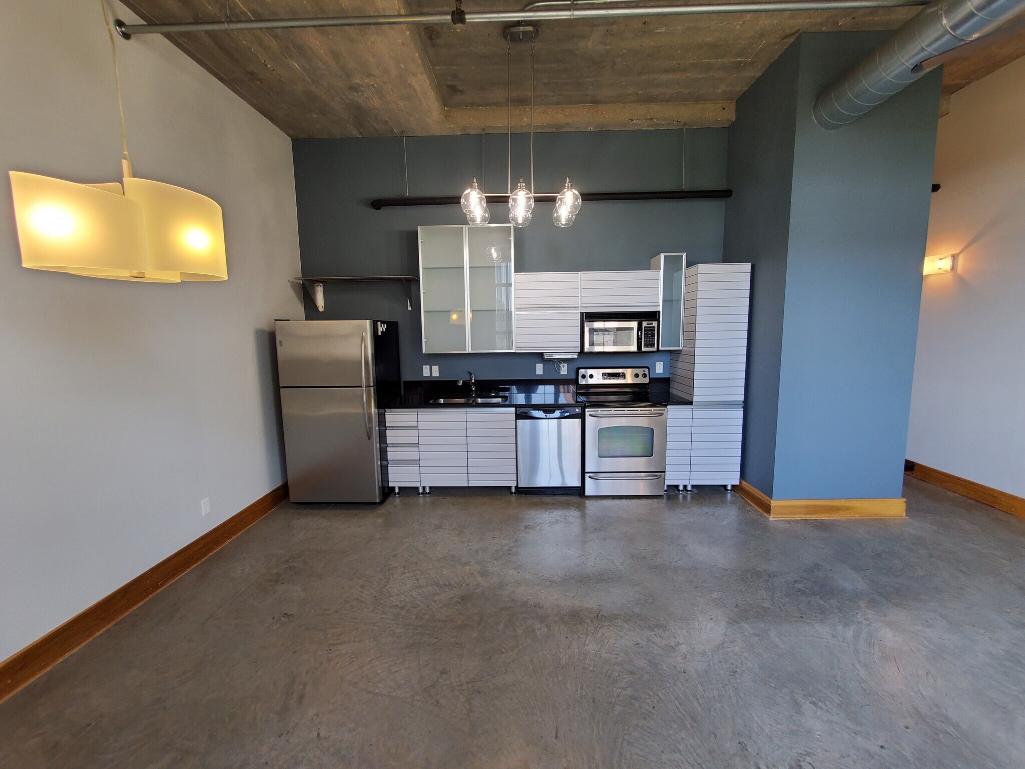 Building Photo - 411 N 22nd St