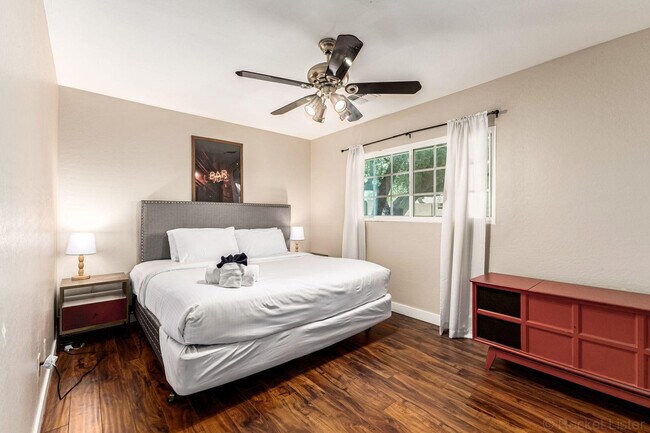 Building Photo - 8719 E Osborn Rd