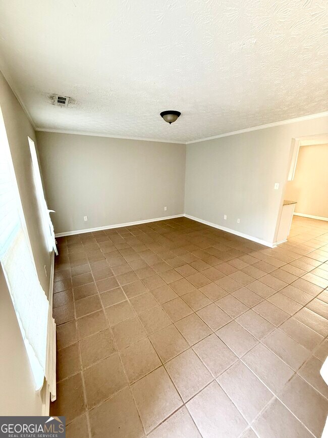 Building Photo - 240-240 Toby Springs Ln
