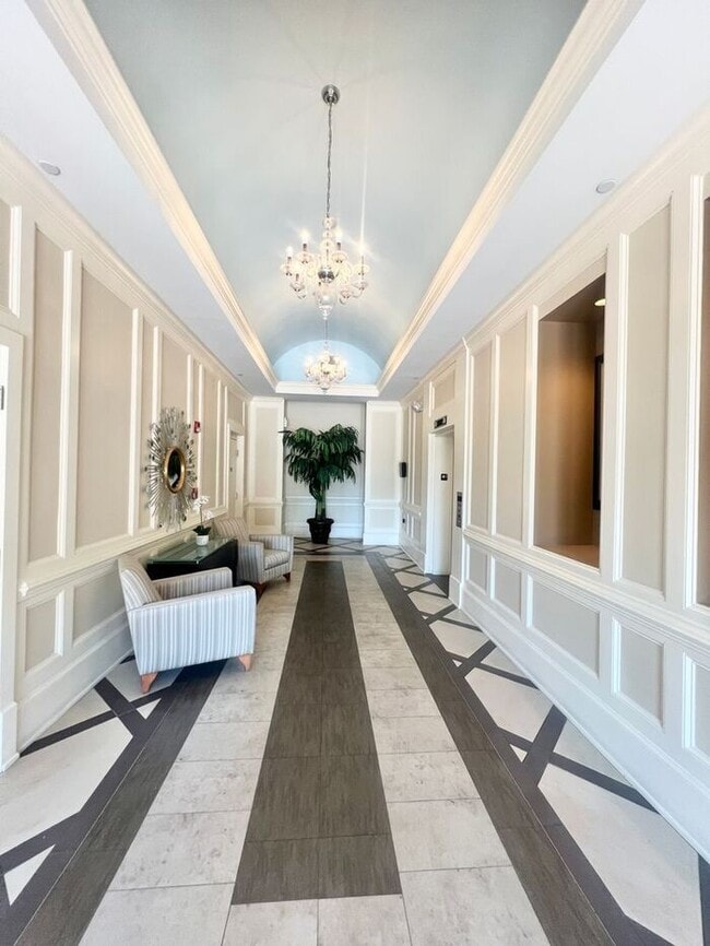 Building Photo - RENT SPECIAL! Mayfaire Townview 3rd floor ...