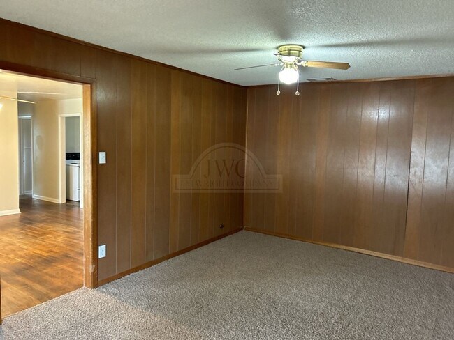 Building Photo - 408 Allen St