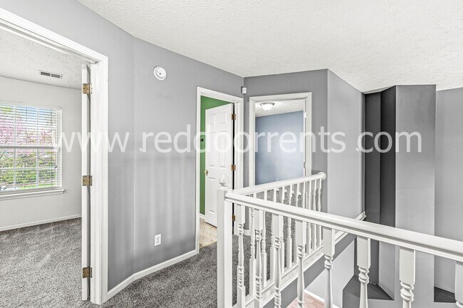 Building Photo - Charming 3-Bedroom Ranch with Scenic Backy...