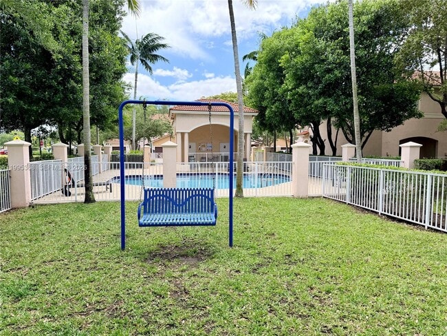 Building Photo - 5747 Isles Cir