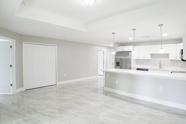 Building Photo - Brand New Duplex 2024 3 beds 2 baths with ...