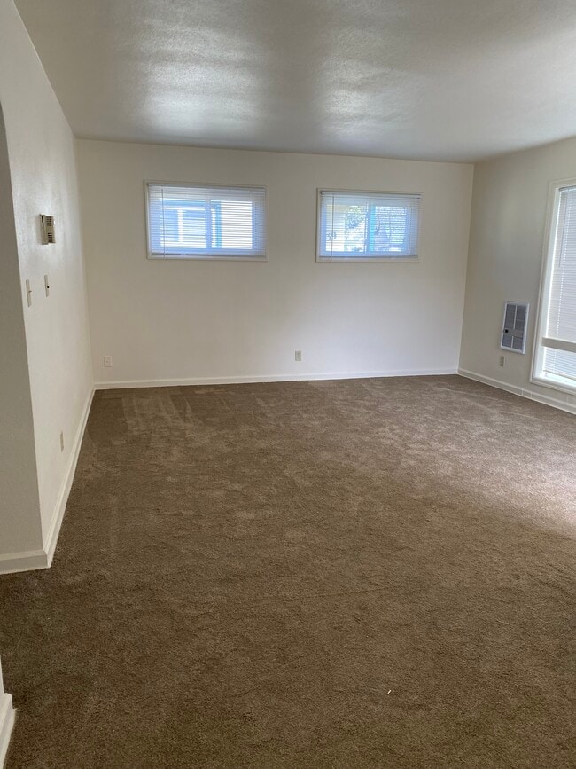 Building Photo - 1761 Market St NE