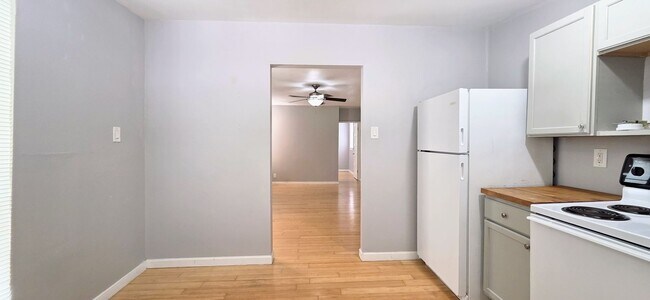 Building Photo - Mahncke Park! 1-Bedroom in 4-Plex near Ft ...