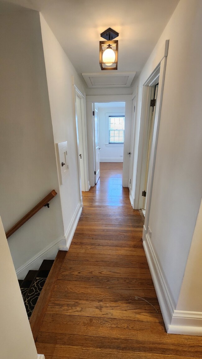 Building Photo - Stunning 4-Bedroom Home with Attached Gara...