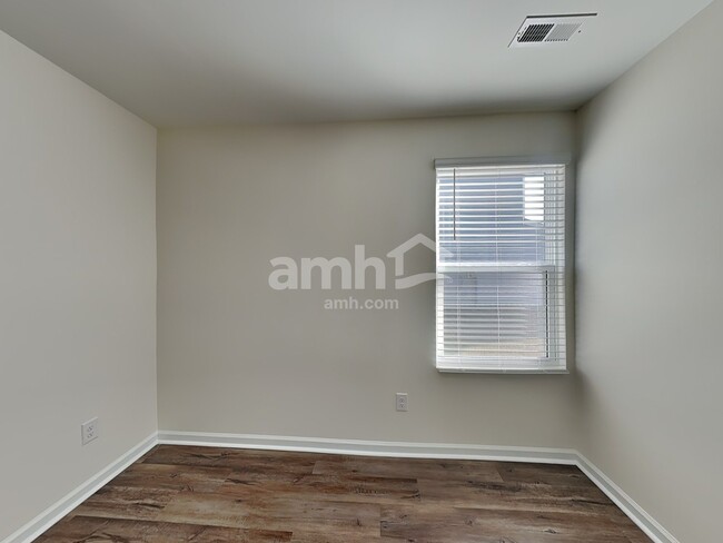 Building Photo - 1378 John Swann St