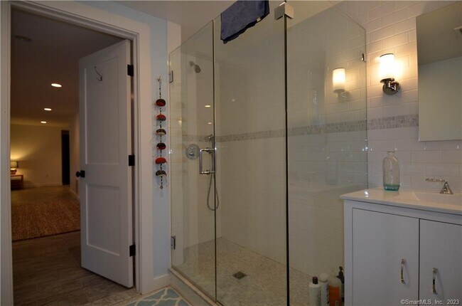 Building Photo - 8 Chester Rd