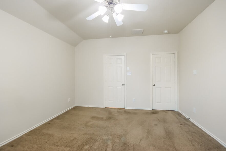 Building Photo - 26900 Armor Oaks Dr