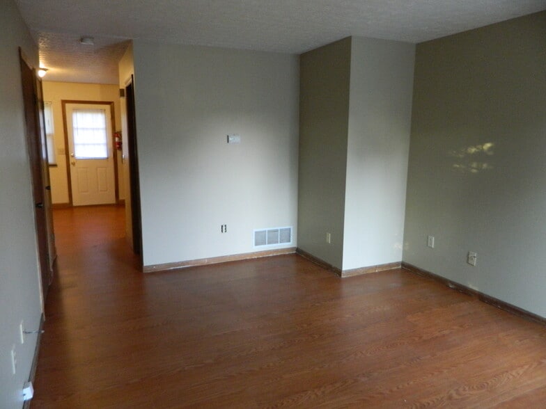 Living Room - 7400 Chaparral Rd